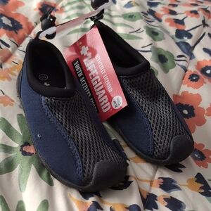NWT Lifeguard Kids Water Shoes - Navy - 11/12